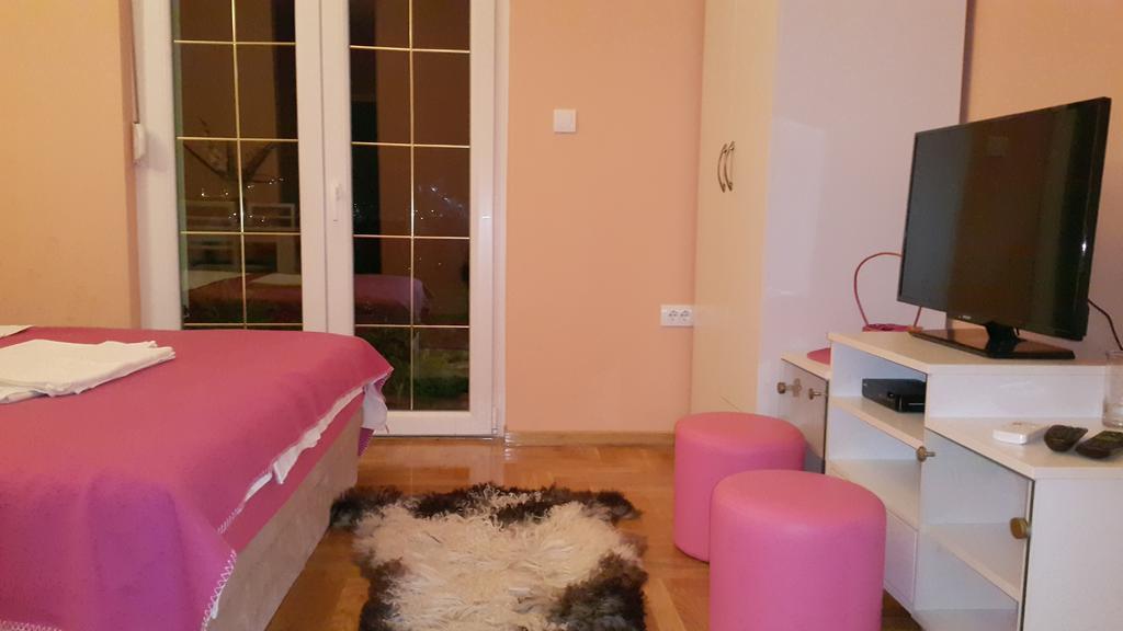 Akva Gold Aparthotel Arandjelovac Bilik gambar